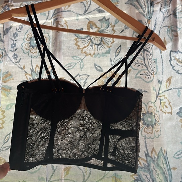 2 Victoria’s Secret lace bustier corset bras - Picture 11 of 13